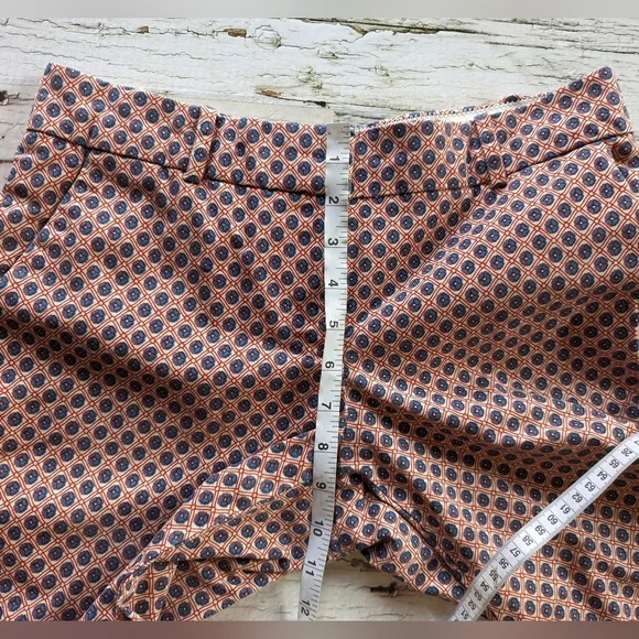 J. Crew Cafe Capri's Size 6 - Red, Cream and Blue Floral Print - Picture 6 of 12